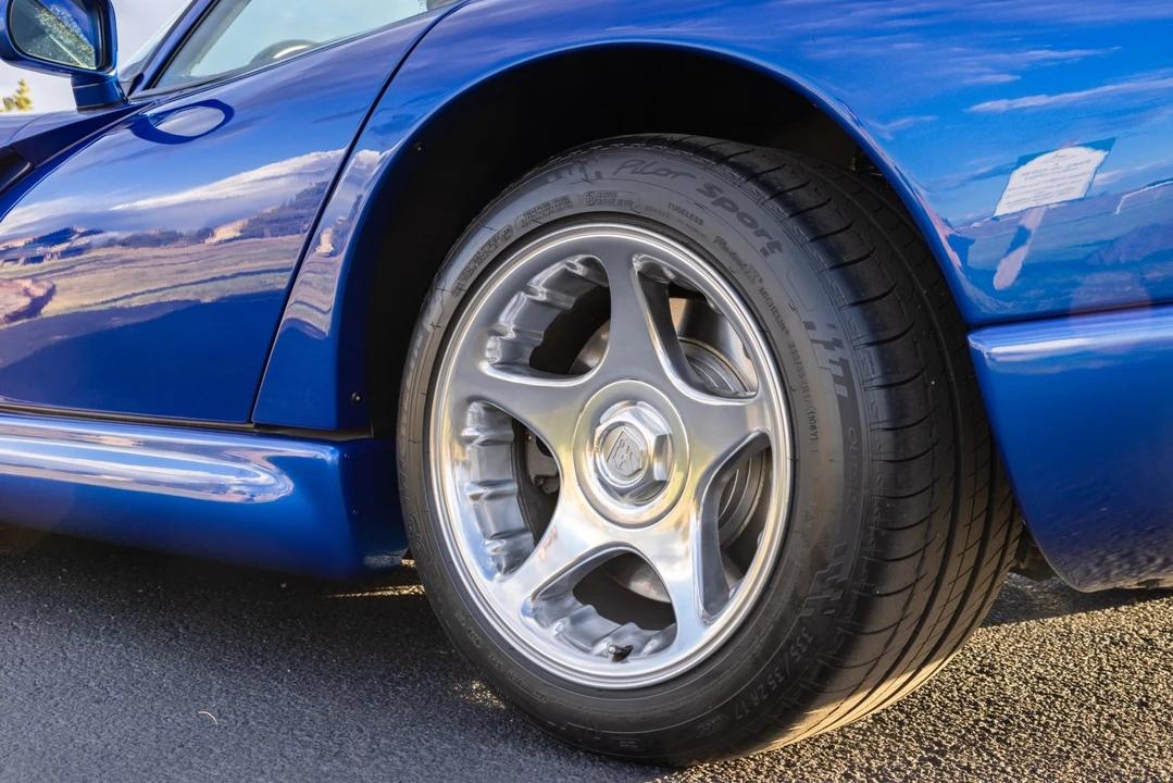 1996 Dodge Viper GTS 2nd Gen - Image 25 of 31