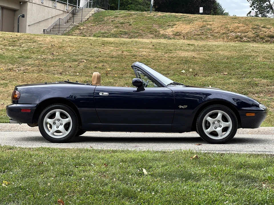 1996 Mazda NA MX-5 Miata - Image 14 of 31