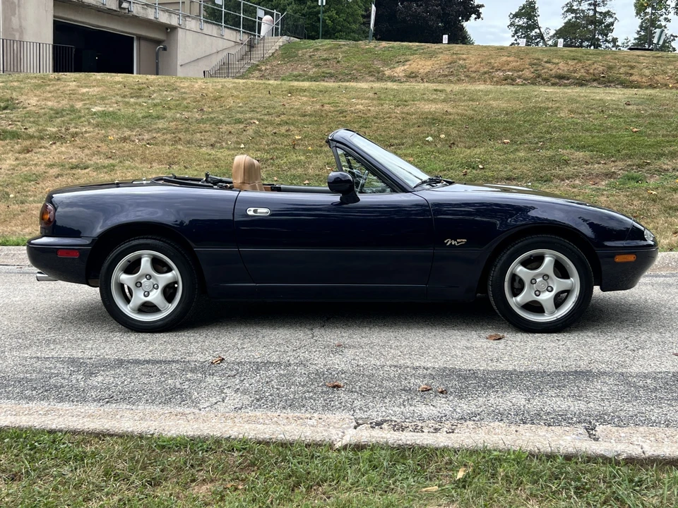 1996 Mazda NA MX-5 Miata - Image 15 of 31
