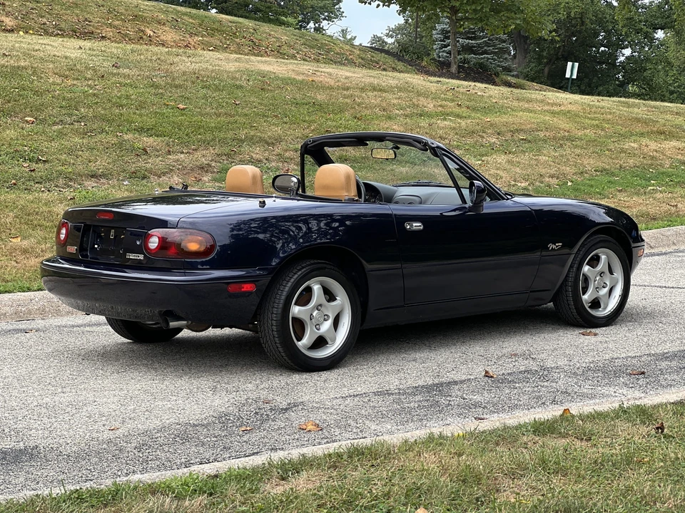 1996 Mazda NA MX-5 Miata - Image 17 of 31