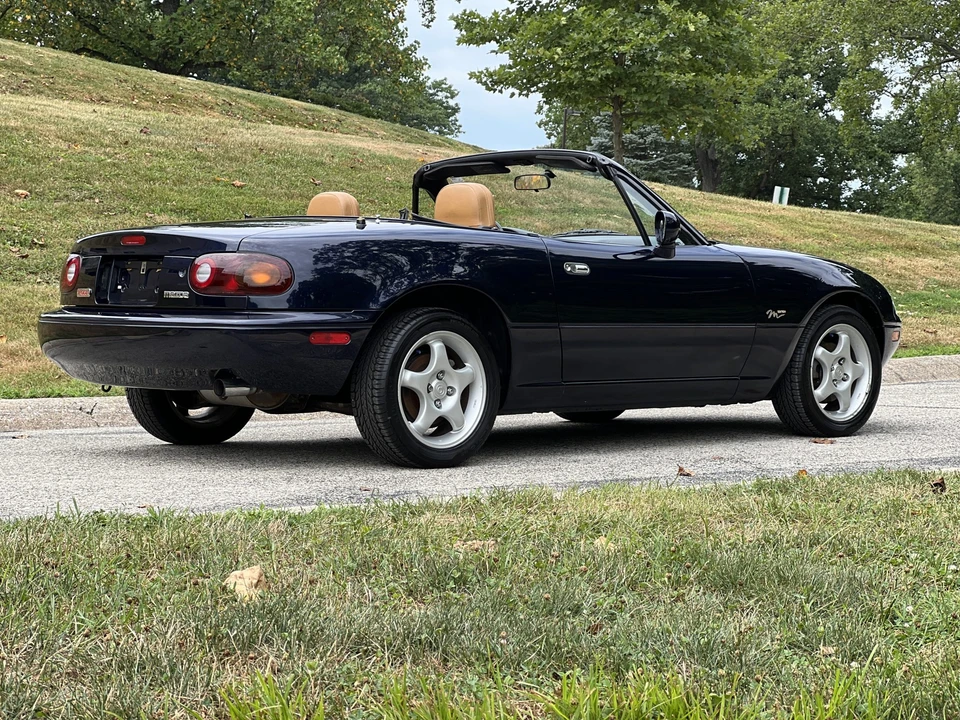 1996 Mazda NA MX-5 Miata - Image 18 of 31