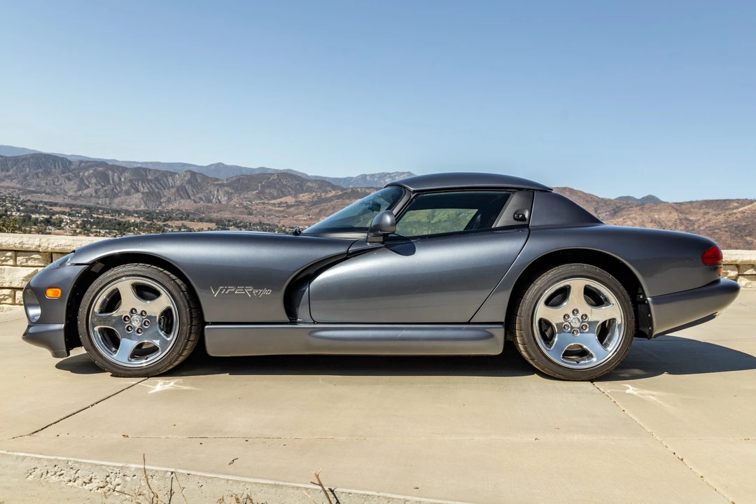 2000 Dodge Viper 2nd Gen - Image 16 of 31