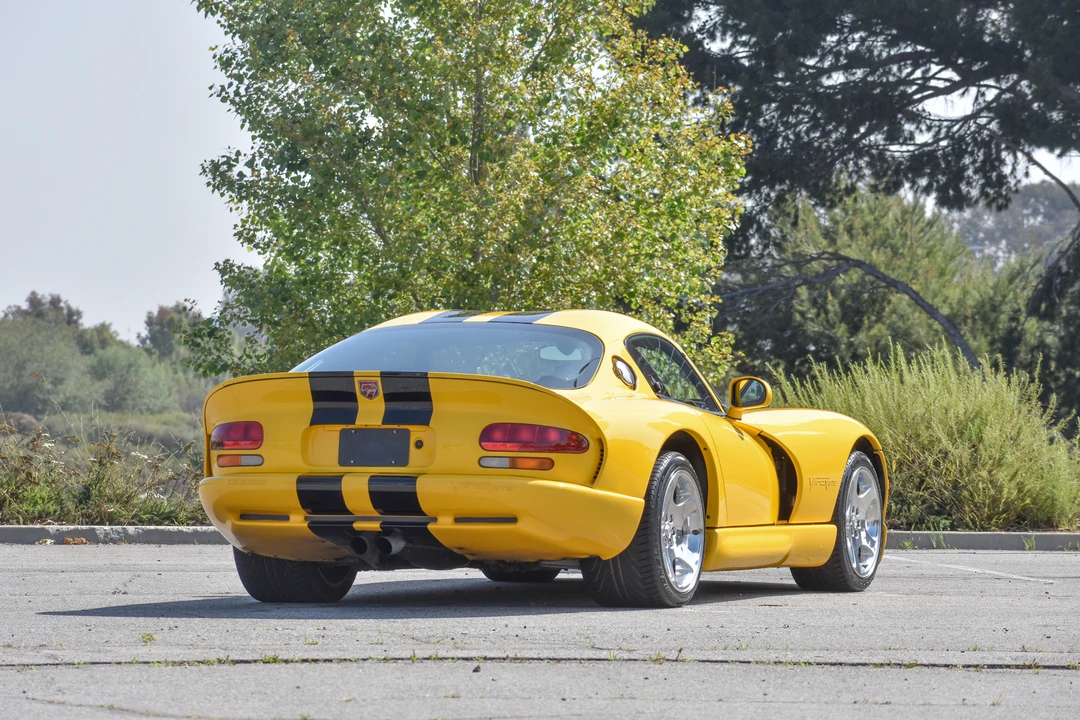 2001 Dodge Viper GTS 2nd Gen - Image 14 of 31