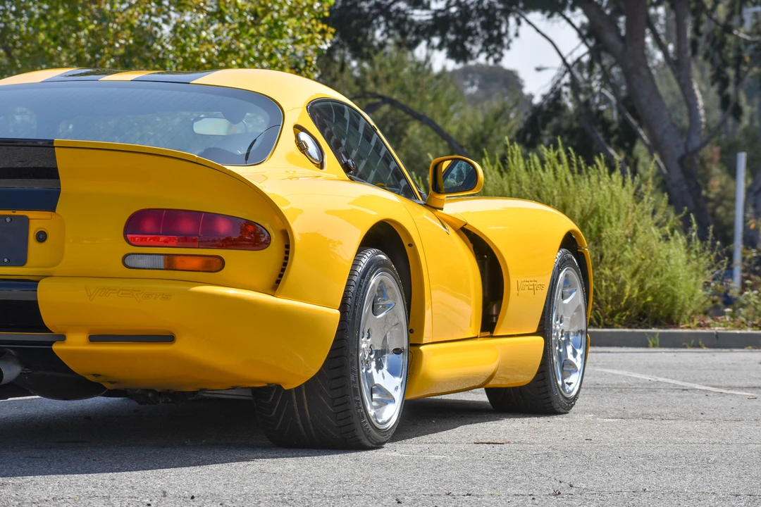 2001 Dodge Viper GTS 2nd Gen - Image 22 of 31