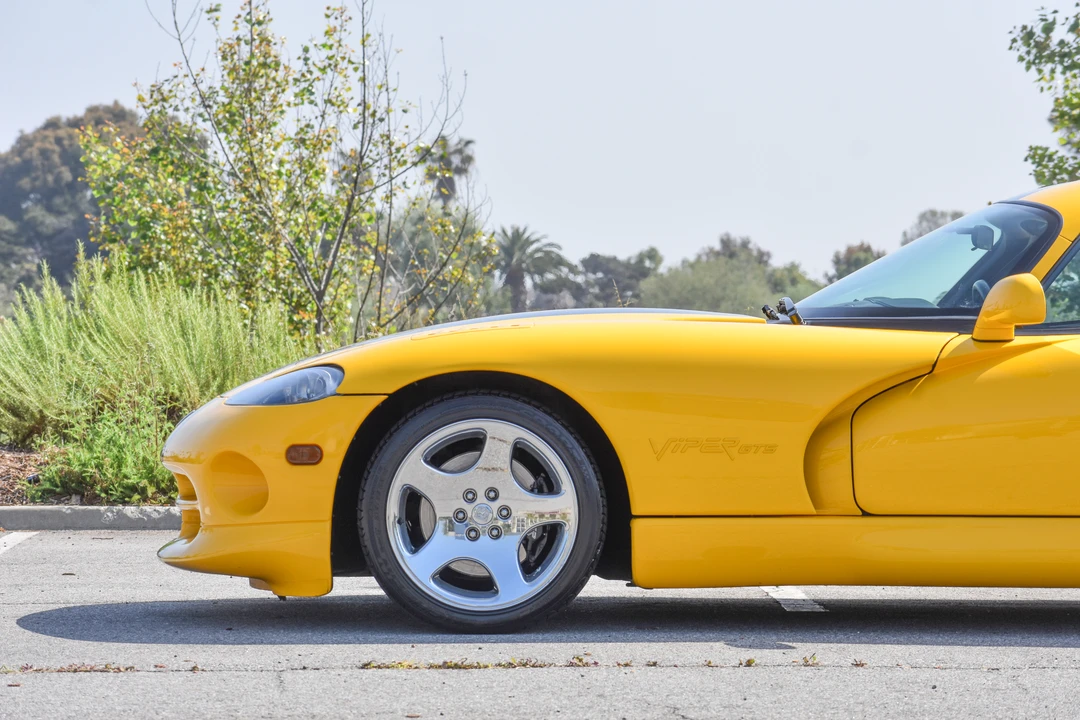 2001 Dodge Viper GTS 2nd Gen - Image 23 of 31
