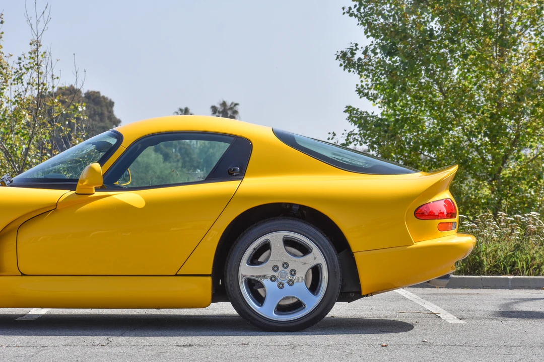 2001 Dodge Viper GTS 2nd Gen - Image 24 of 31