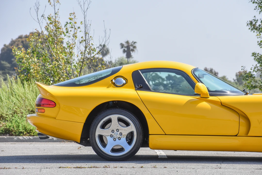 2001 Dodge Viper GTS 2nd Gen - Image 25 of 31