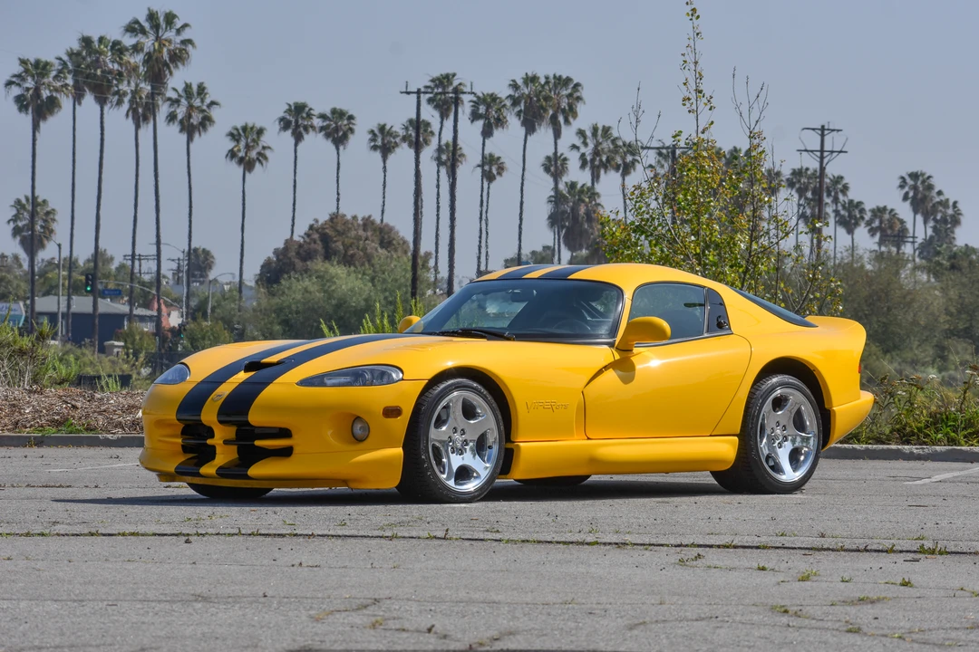 2001 Dodge Viper GTS 2nd Gen - Image 4 of 31