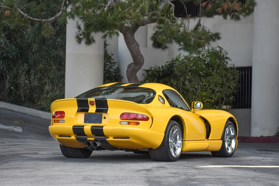 2001 Dodge Viper GTS 2nd Gen - Image 21 of 31