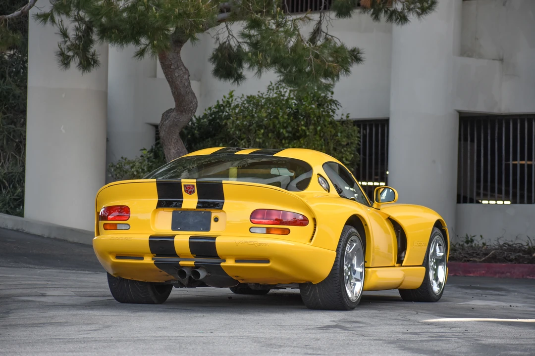 2001 Dodge Viper GTS 2nd Gen - Image 20 of 31