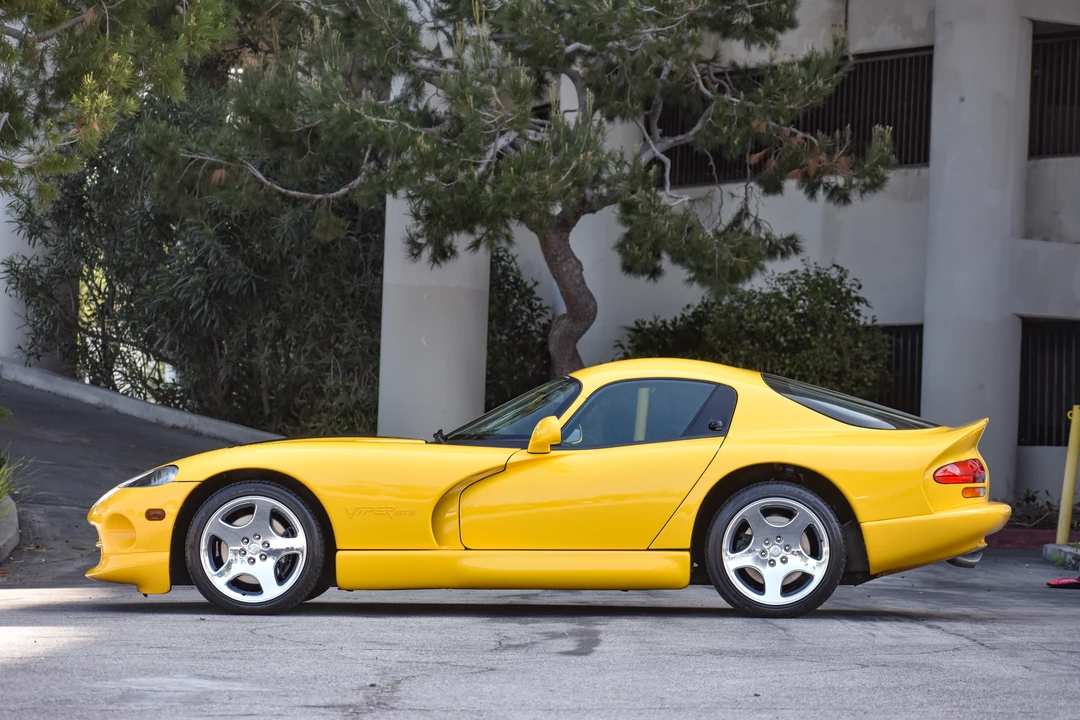 2001 Dodge Viper GTS 2nd Gen - Image 17 of 31