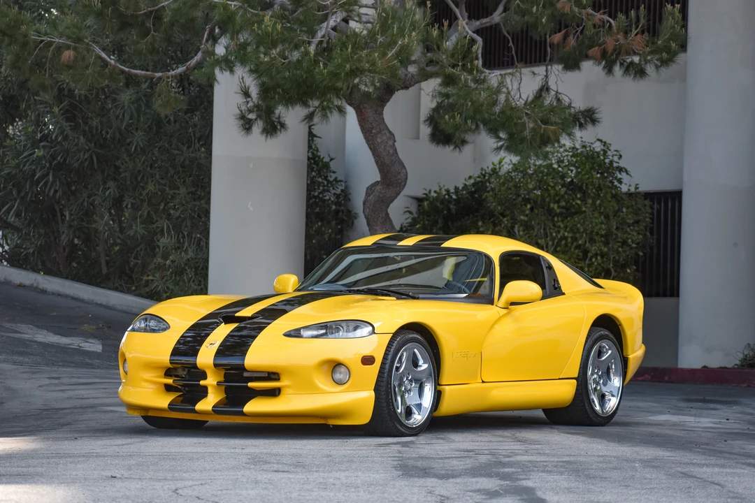 2001 Dodge Viper GTS 2nd Gen - Image 16 of 31