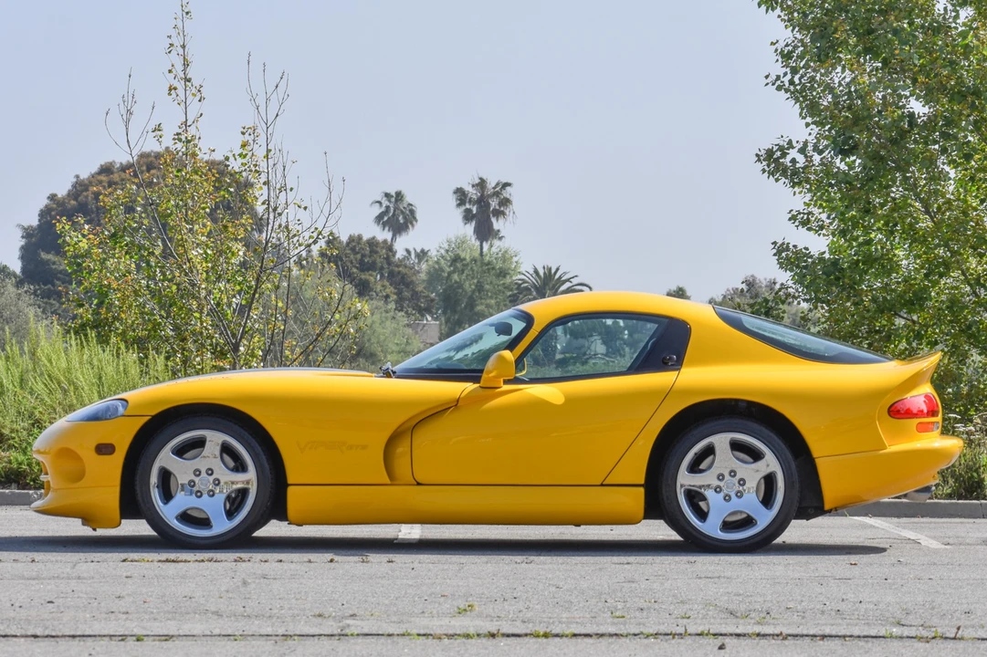 2001 Dodge Viper GTS 2nd Gen - Image 7 of 31
