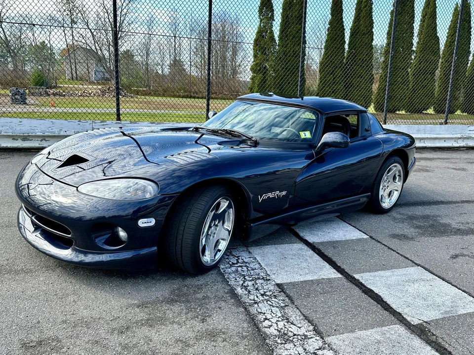 2001 Dodge Viper 2nd Gen - Image 2 of 31