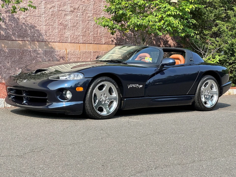 2001 Dodge Viper 2nd Gen - Image 2 of 31