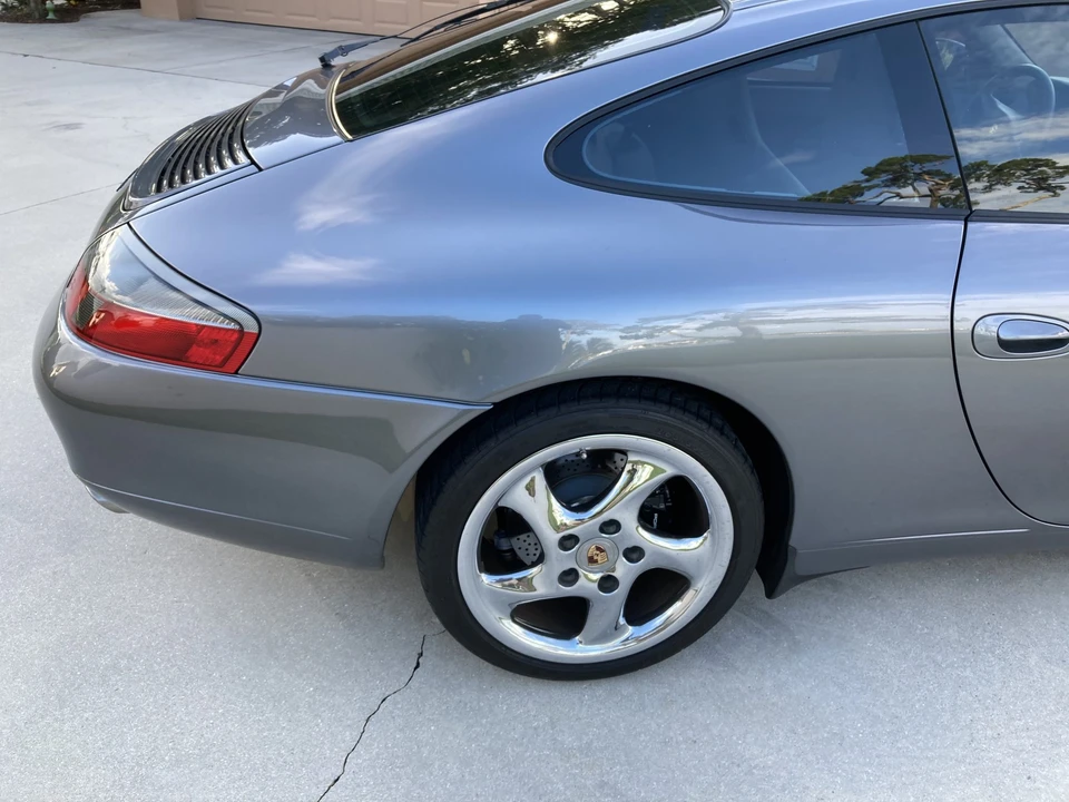 2001 Porsche 996 Carrera - Image 17 of 31