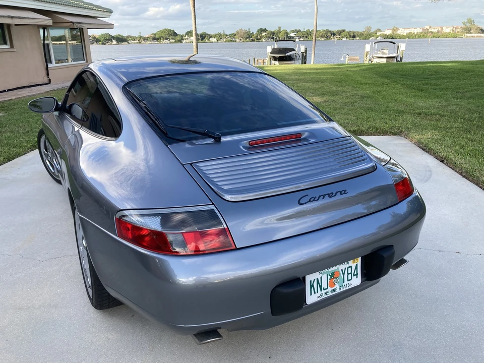 2001 Porsche 996 Carrera - Image 13 of 31