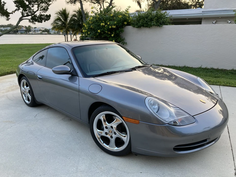 2001 Porsche 996 Carrera - Image 10 of 31