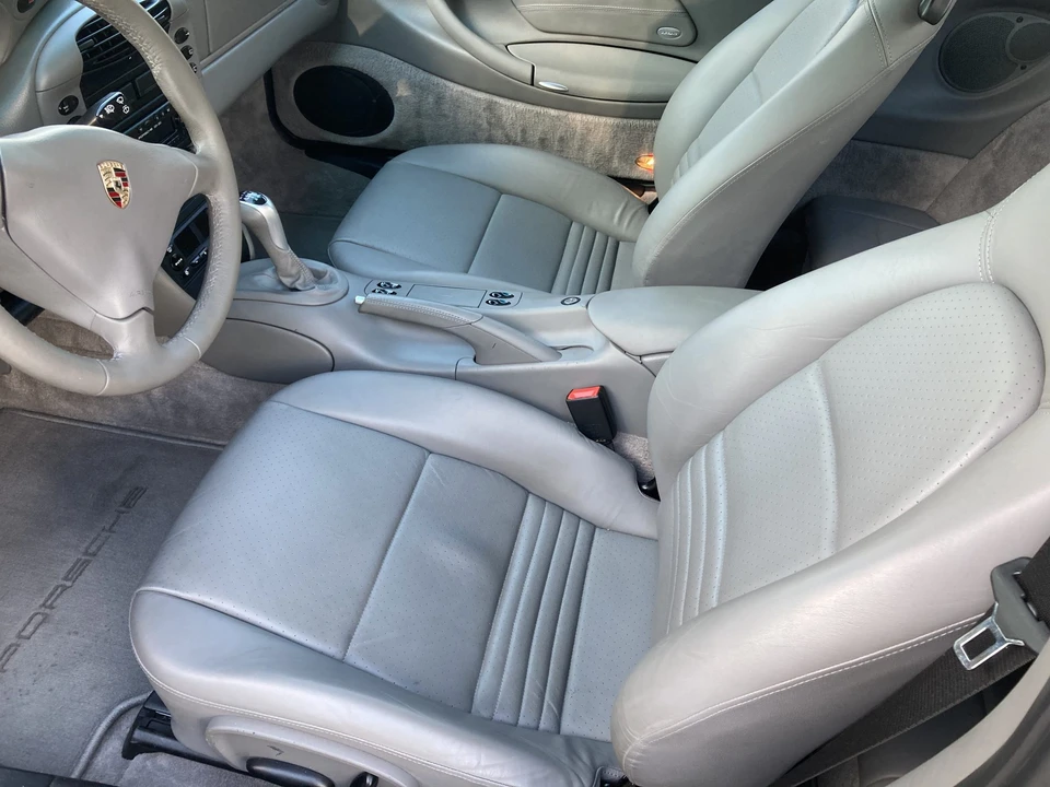 2001 Porsche 996 Carrera - Image 21 of 31