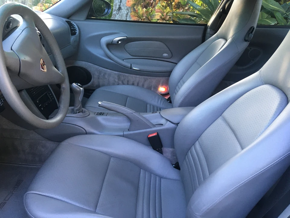 2001 Porsche 996 Carrera - Image 26 of 31