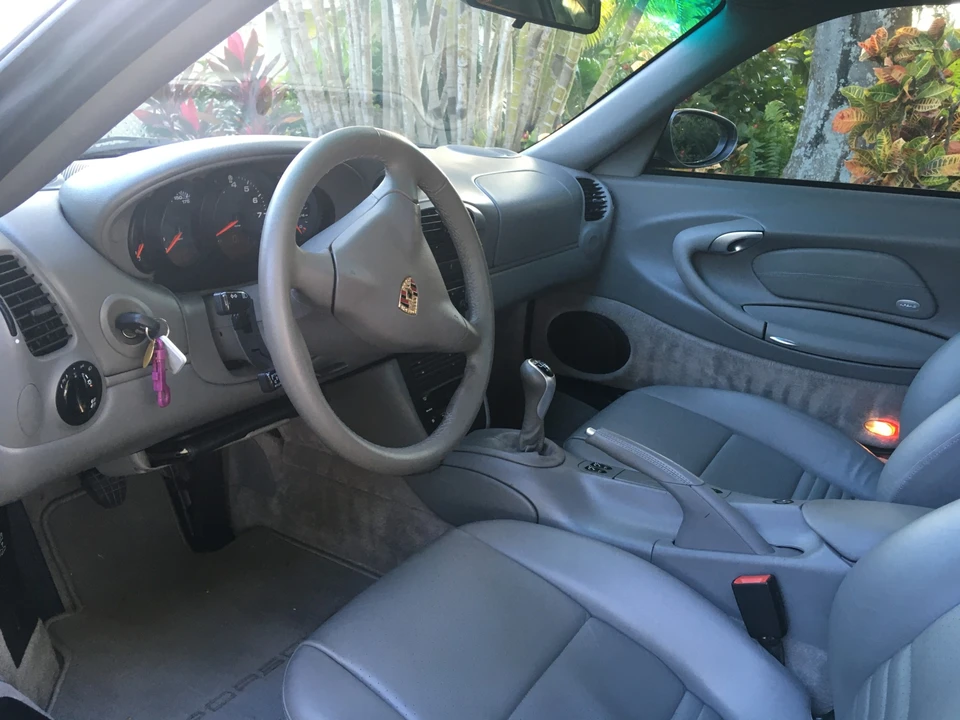 2001 Porsche 996 Carrera - Image 25 of 31