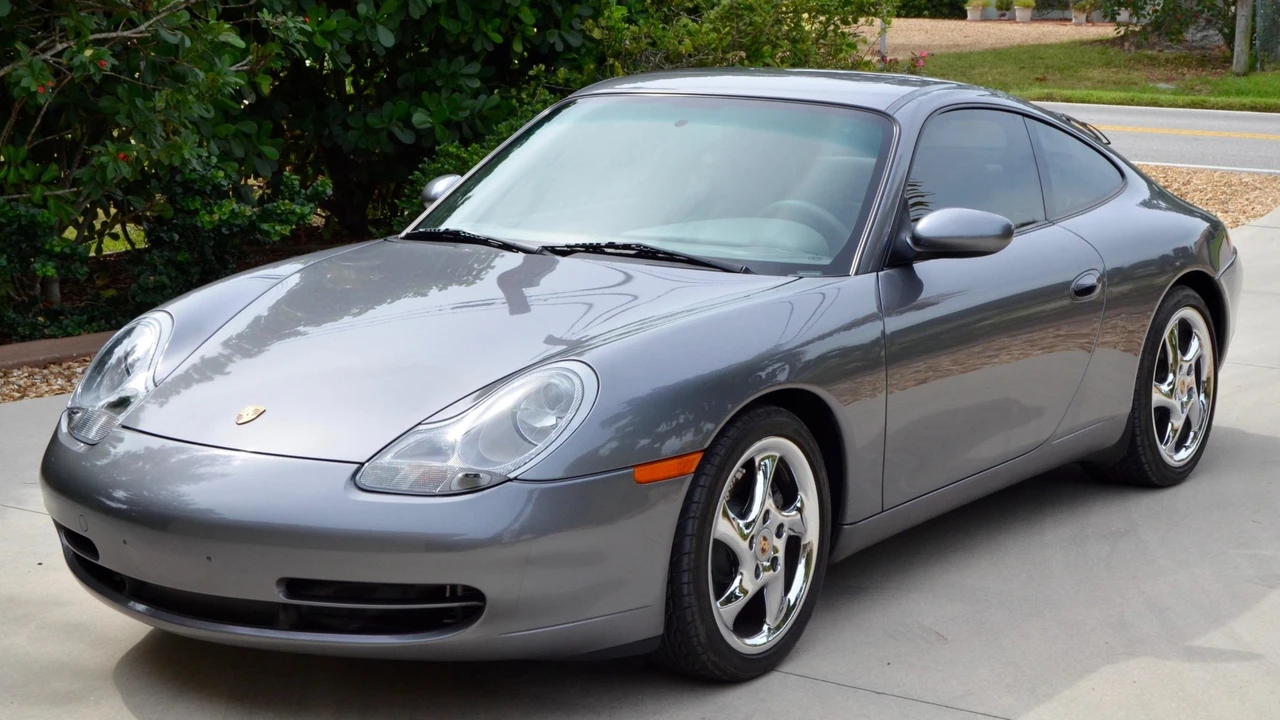 2001 Porsche 996 Carrera - Image 2 of 31