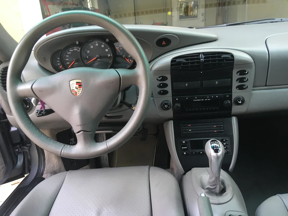 2001 Porsche 996 Carrera - Image 27 of 31