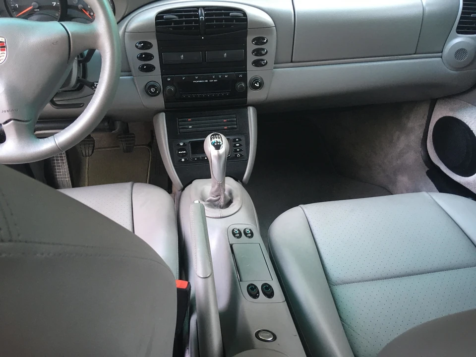 2001 Porsche 996 Carrera - Image 29 of 31