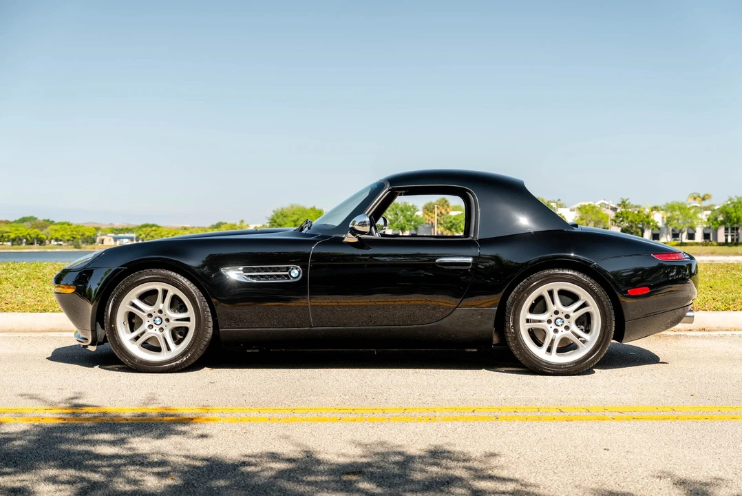 2002 BMW Z8 - Image 20 of 21