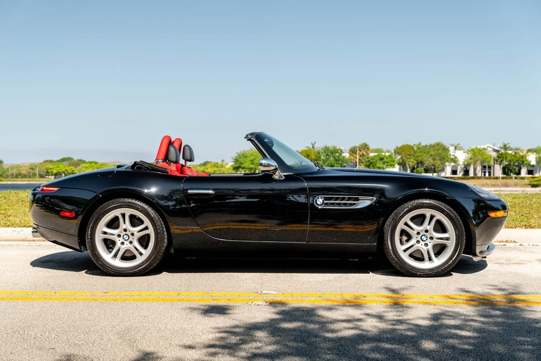 2002 BMW Z8 - Image 11 of 21