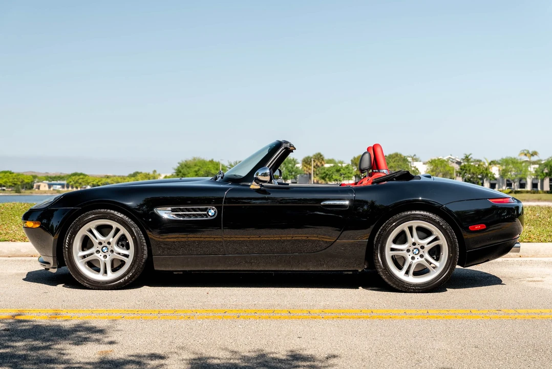 2002 BMW Z8 - Image 17 of 21