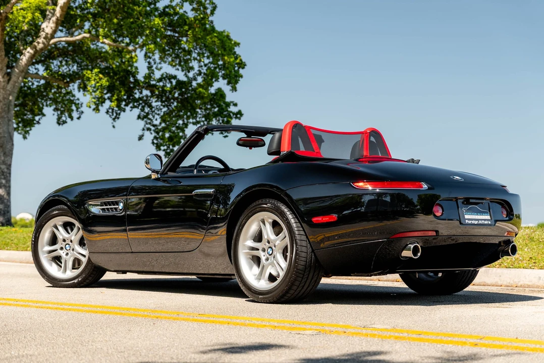 2002 BMW Z8 - Image 16 of 21