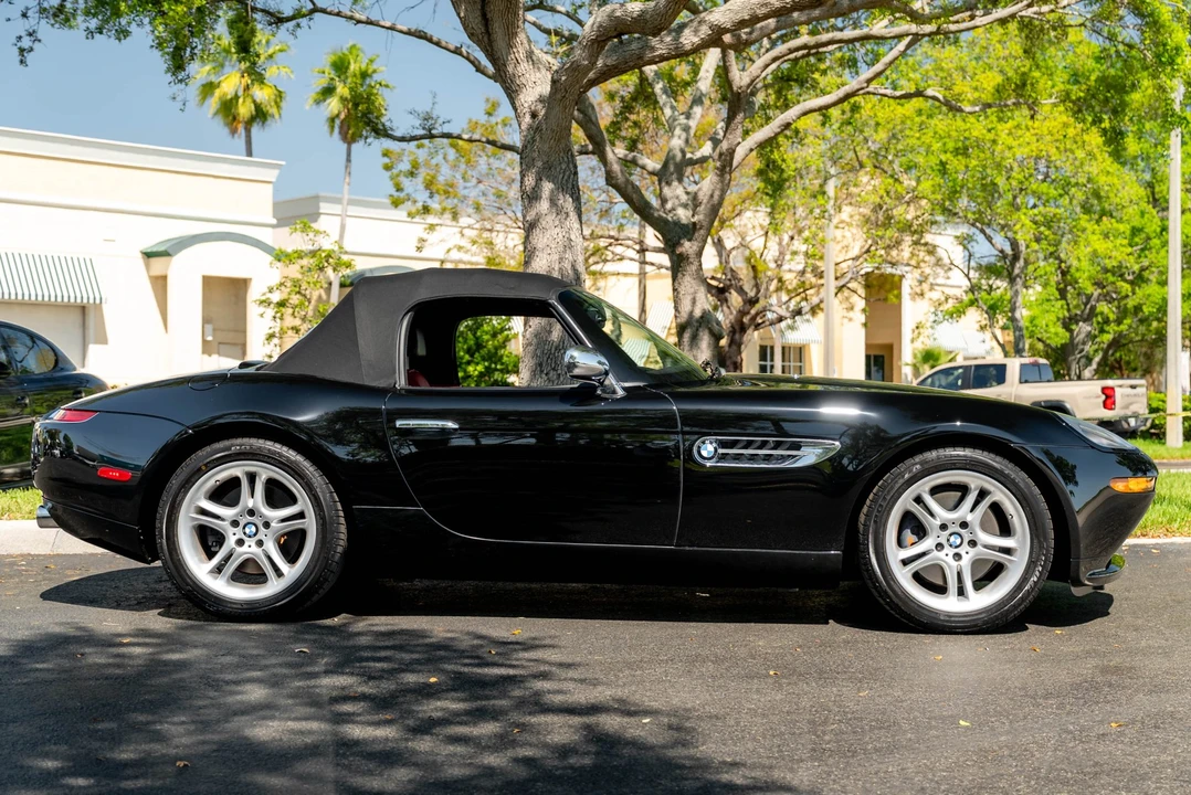 2002 BMW Z8 - Image 21 of 21