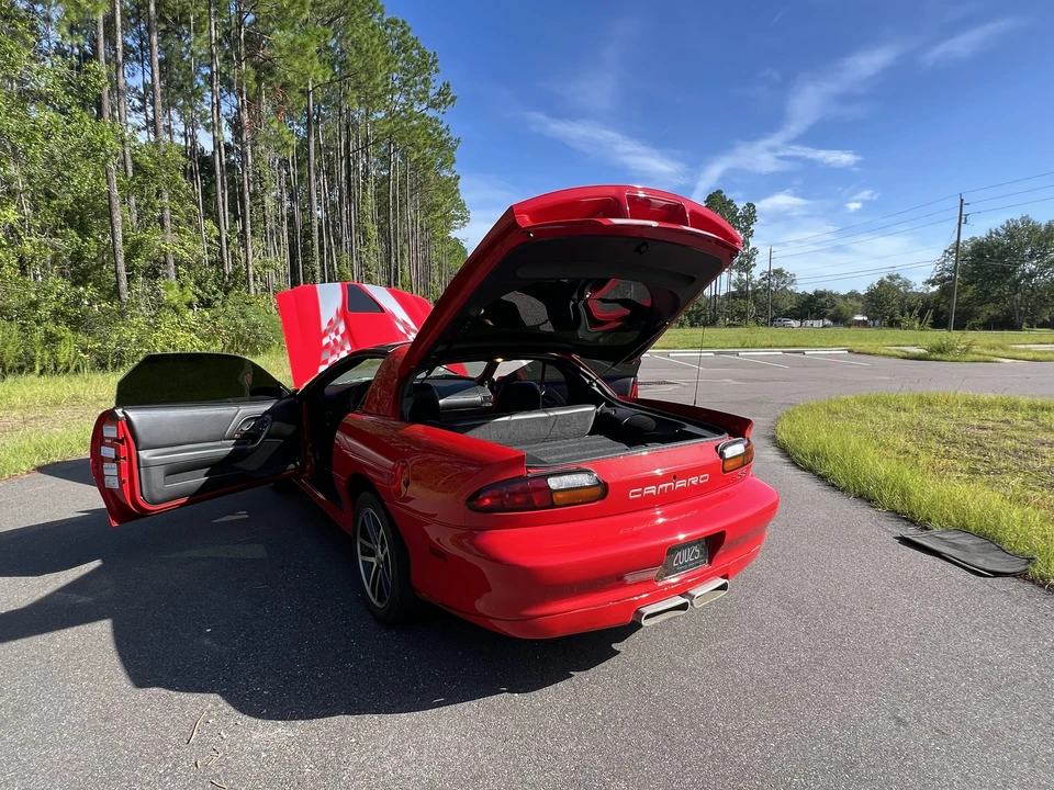 2002 Chevrolet Camaro SS 4th Gen - Image 25 of 31