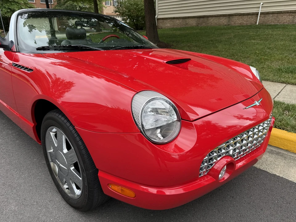 2002 Ford Thunderbird 11th Gen - Image 24 of 31
