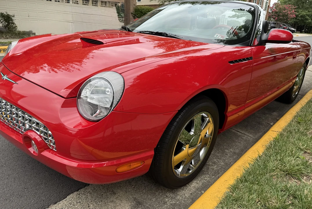 2002 Ford Thunderbird 11th Gen - Image 13 of 31