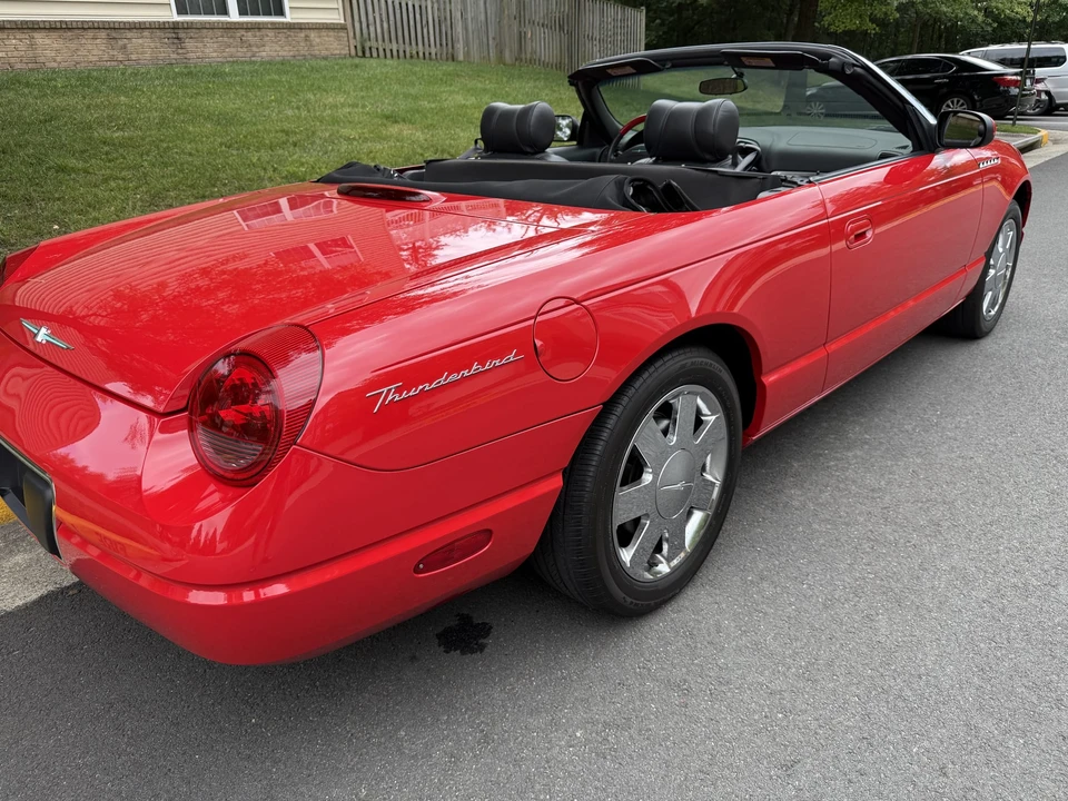 2002 Ford Thunderbird 11th Gen - Image 21 of 31