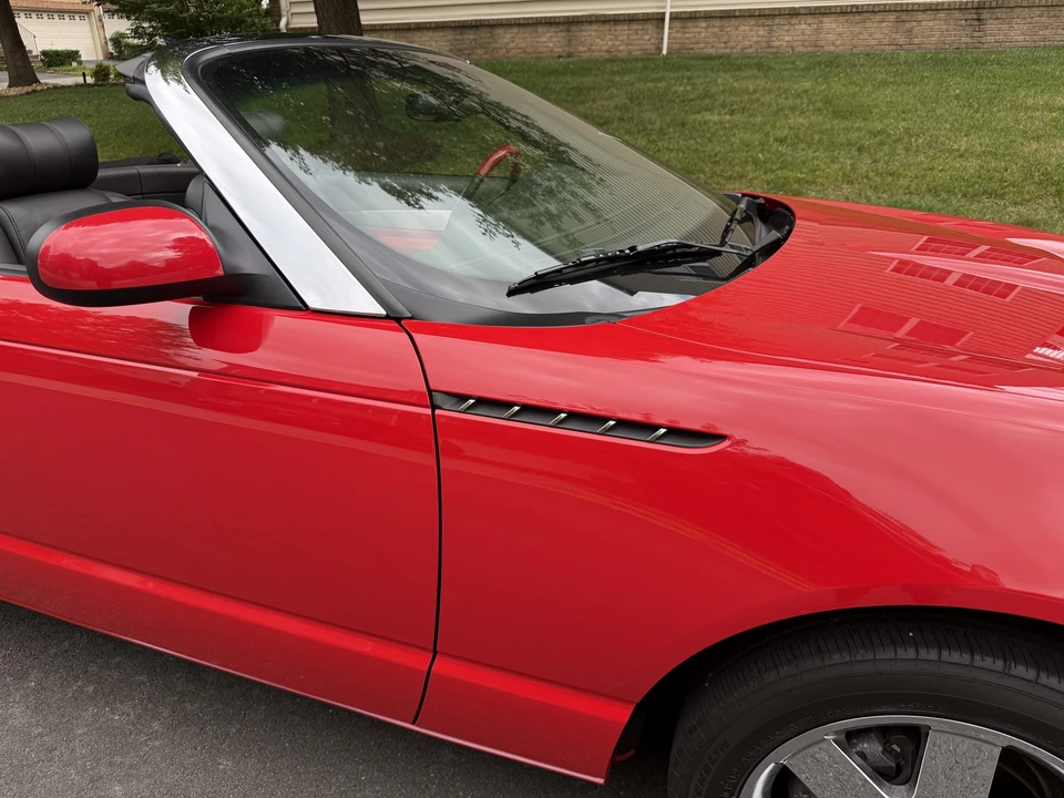 2002 Ford Thunderbird 11th Gen - Image 22 of 31