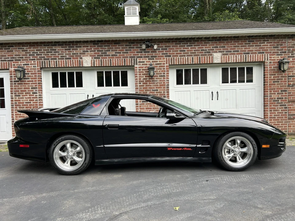 2002 Pontiac Firebird Trans Am 4th Gen - Image 11 of 31