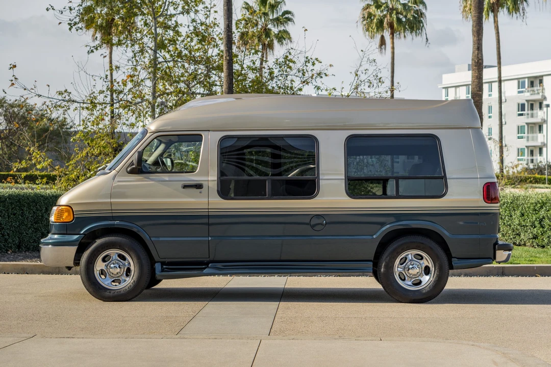 2003 Dodge Ram Van - Image 8 of 31