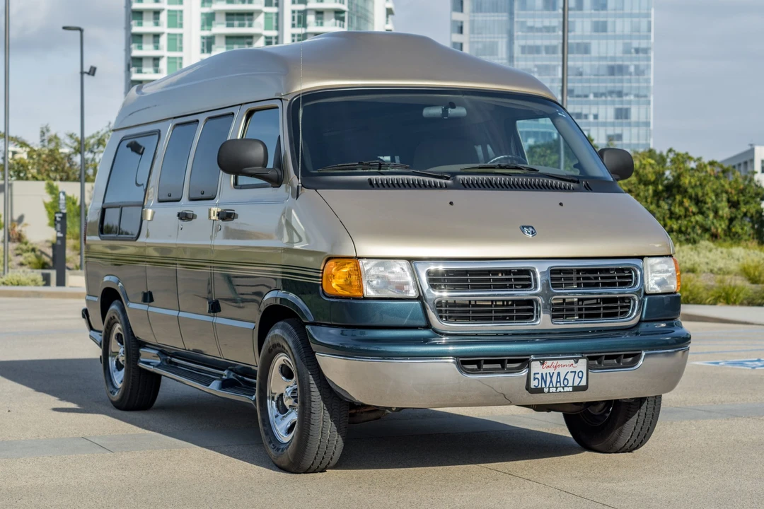 2003 Dodge Ram Van - Image 3 of 31