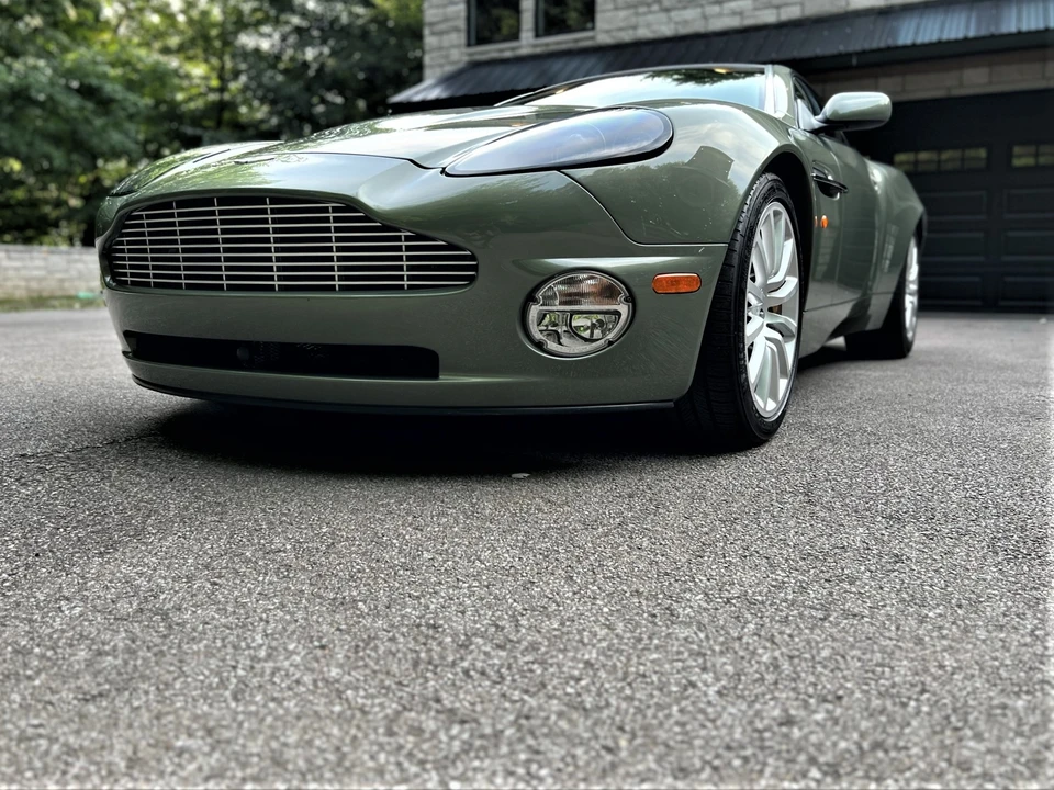 2004 Aston Martin Vanquish 1st Gen - Image 5 of 31