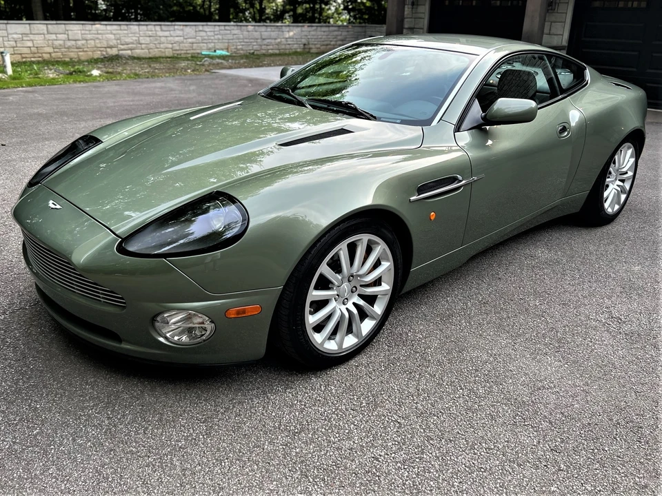2004 Aston Martin Vanquish 1st Gen - Image 10 of 31
