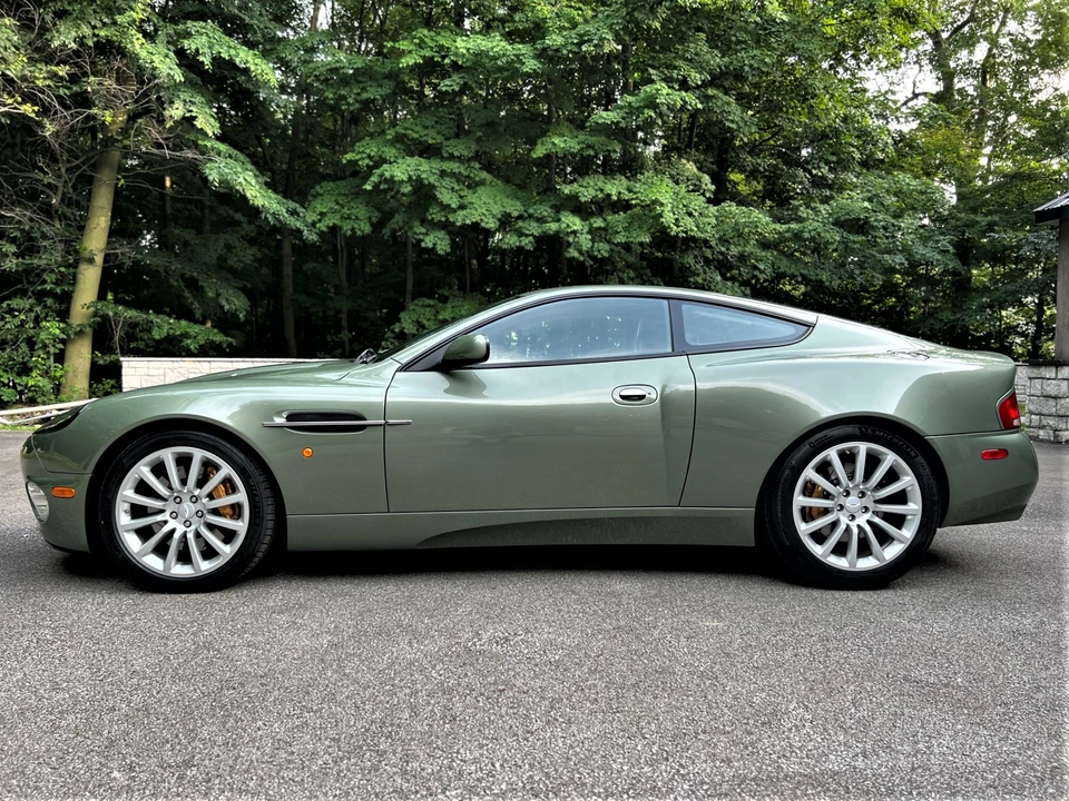 2004 Aston Martin Vanquish 1st Gen - Image 15 of 31