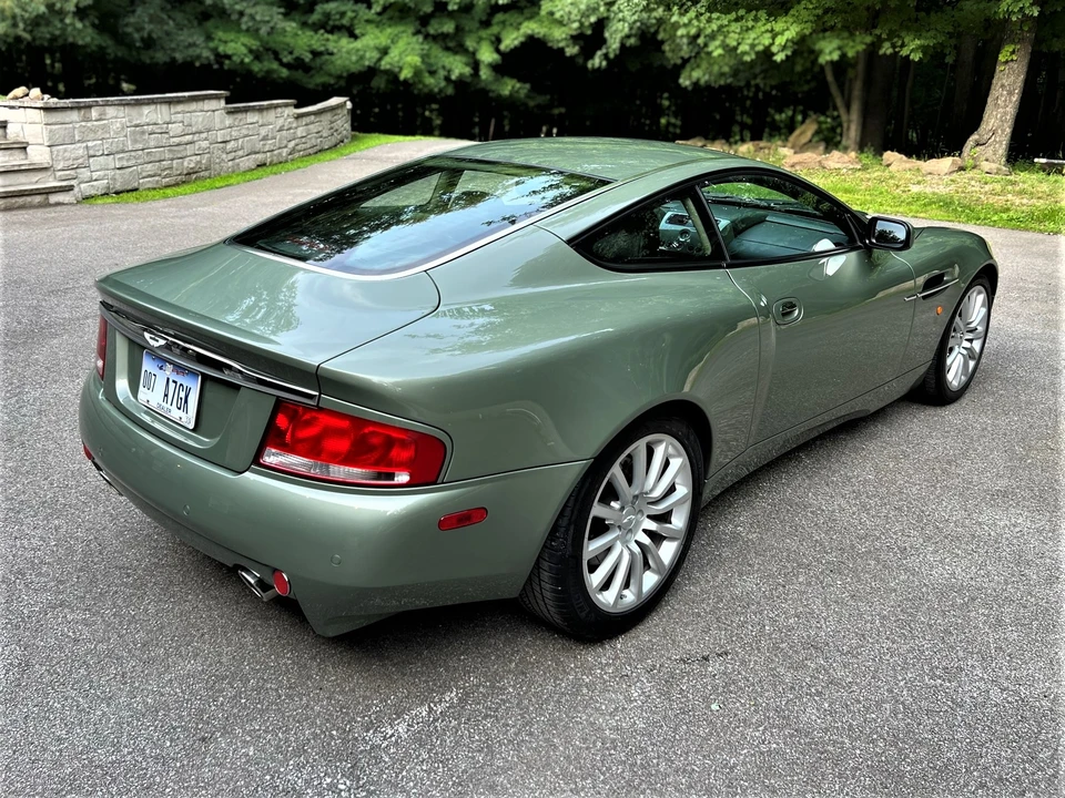 2004 Aston Martin Vanquish 1st Gen - Image 24 of 31