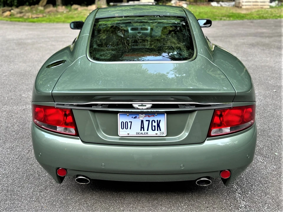 2004 Aston Martin Vanquish 1st Gen - Image 18 of 31