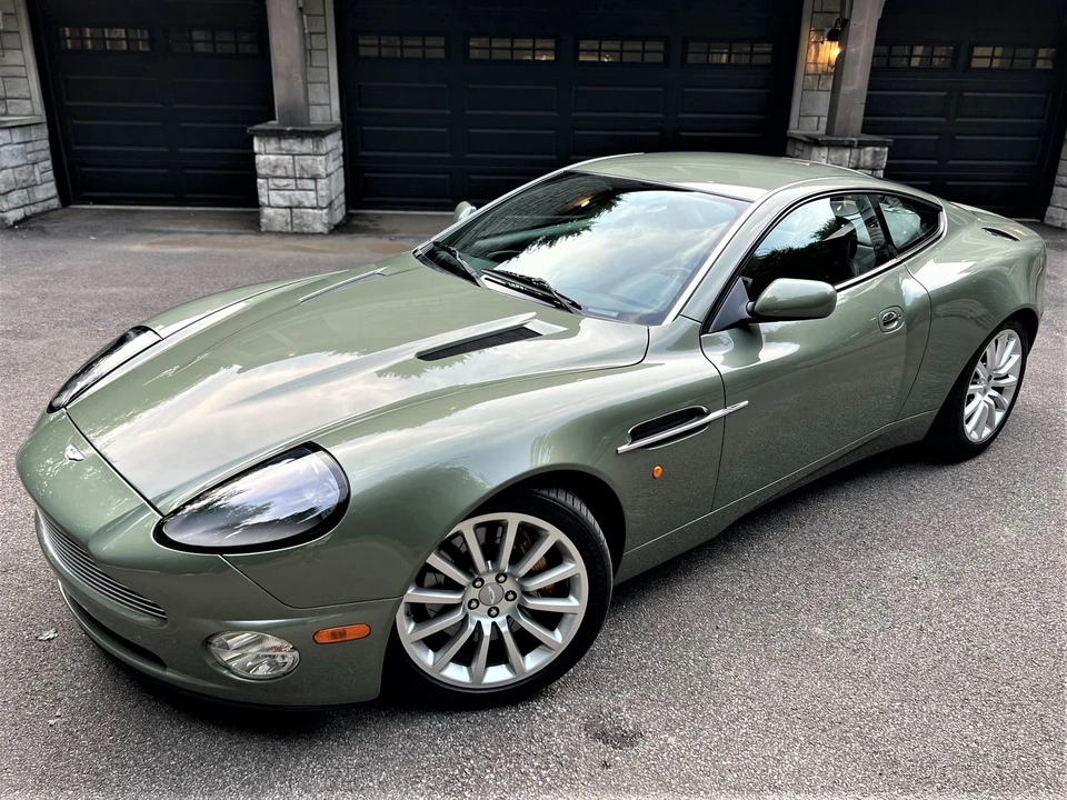 2004 Aston Martin Vanquish 1st Gen - Image 11 of 31