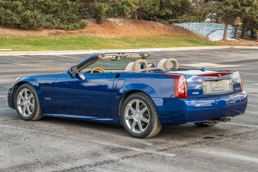 2004 Cadillac XLR - Image 7 of 31