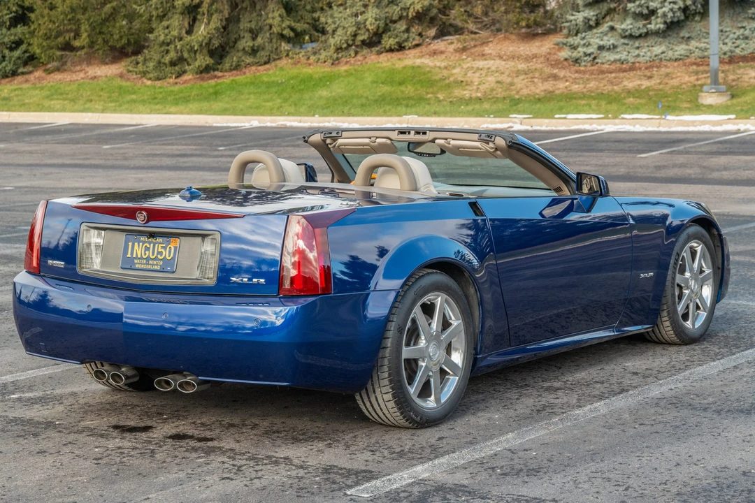 2004 Cadillac XLR - Image 5 of 31