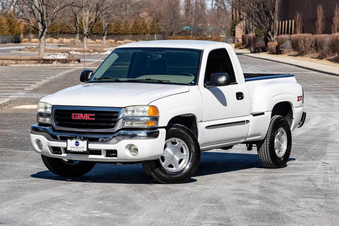 2004 GMC Sierra 2nd Gen - Image 6 of 31